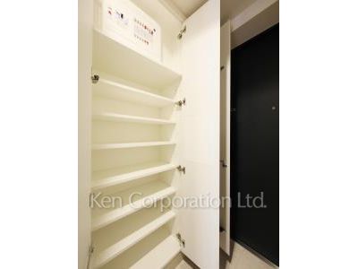 Shoes Closet