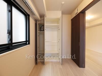 Closet ※Photo of the same layout on 5 floor. Decoration and fixture may differ.