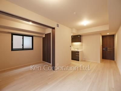 Living-Dining ※Photo of the same layout on 5 floor. Decoration and fixture may differ.