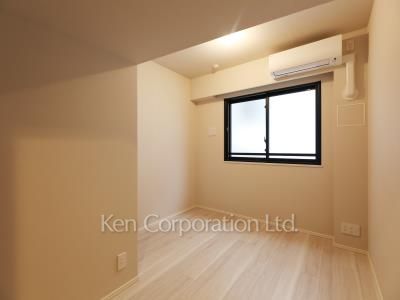 Bedroom ※Photo of the same layout on 5 floor. Decoration and fixture may differ.