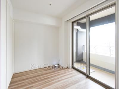 Bedroom ※Photo of the same layout on 13 floor. Decoration and fixture may differ.