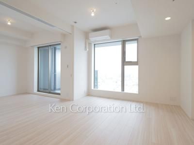 Living-Dining ※Photo of the same layout on 19 floor. Decoration and fixture may differ.