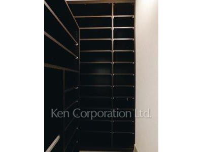 Shoes-In Closet ※Photo of the same layout on 10 floor. Decoration and fixture may differ.