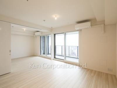 Living-Dining ※Photo of the same layout on 23 floor. Decoration and fixture may differ.