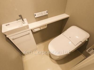 Lavatory ※Photo of the same layout on 23 floor. Decoration and fixture may differ.