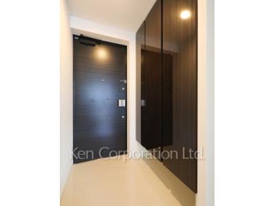 Entrance ※Photo of the same layout on 23 floor. Decoration and fixture may differ.