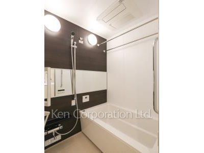 Bath ※Photo of the same layout on 23 floor. Decoration and fixture may differ.