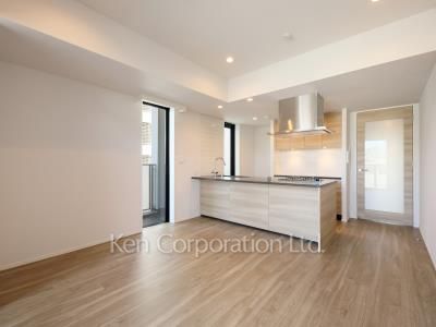 Living-Dining ※Photo of the same layout on 5 floor. Decoration and fixture may differ.
