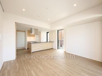 Living-Dining ※Photo of the same layout on 5 floor. Decoration and fixture may differ.