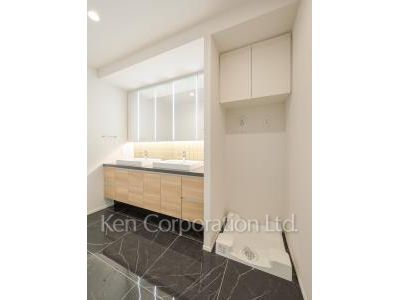 Washing Machine Space ※Photo of the same layout on 9 floor. Decoration and fixture may differ.