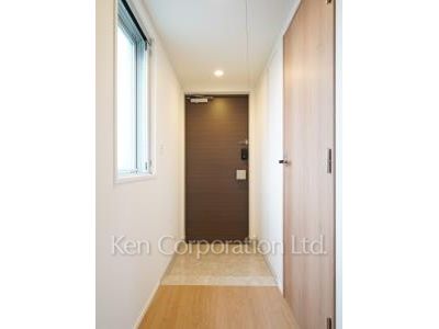 Entrance ※Photo of the same layout on 11 floor. Decoration and fixture may differ.