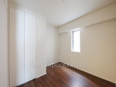 Bedroom ※Photo of the same layout on 9 floor. Decoration and fixture may differ.
