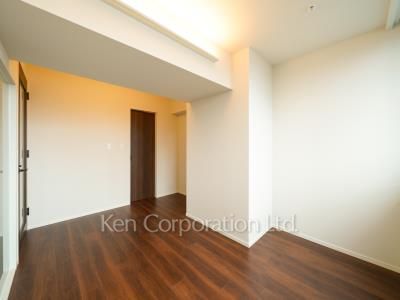 Bedroom ※Photo of the same layout on 13 floor. Decoration and fixture may differ.