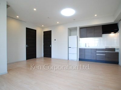 Living-Dining ※Photo of the same layout on 6 floor. Decoration and fixture may differ.