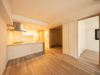 Living-Dining ※Photo of the same layout on 6 floor. Decoration and fixture may differ.