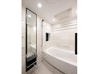 Bath ※Photo of the same layout on 6 floor. Decoration and fixture may differ.