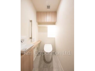 Lavatory ※Photo of the same layout on 6 floor. Decoration and fixture may differ.