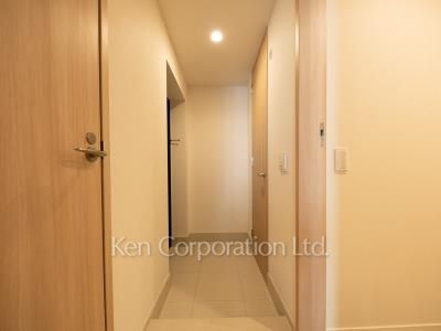 Entrance ※Photo of the same layout on 6 floor. Decoration and fixture may differ.