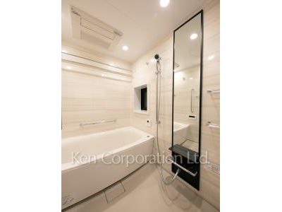 Bath ※Photo of the same layout on 6 floor. Decoration and fixture may differ.