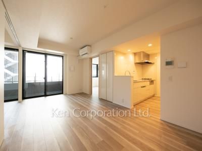 Living-Dining ※Photo of the same layout on 6 floor. Decoration and fixture may differ.