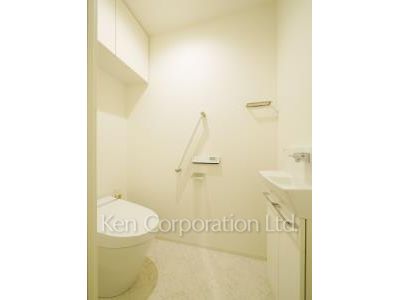 Toilet  *Photo of similar layout
