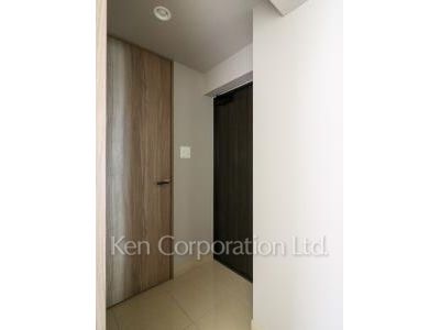 Entrance ※Photo of the same layout on 7 floor. Decoration and fixture may differ.