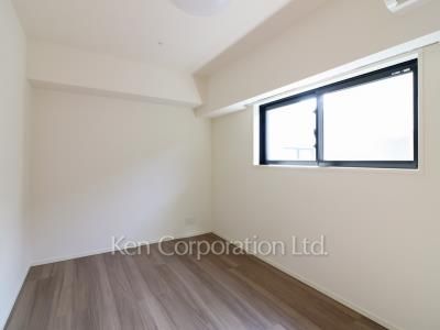 Bedroom ※Photo of the same layout on 7 floor. Decoration and fixture may differ.
