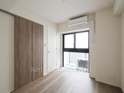 Bedroom ※Photo of the same layout on 5 floor. Decoration and fixture may differ.