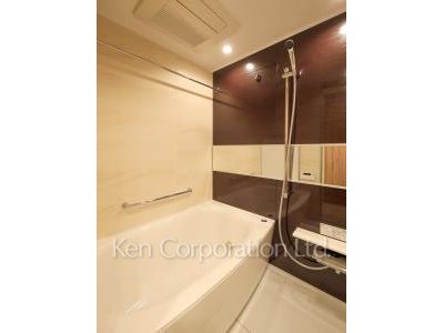 Bath ※Photo of the same layout on 5 floor. Decoration and fixture may differ.