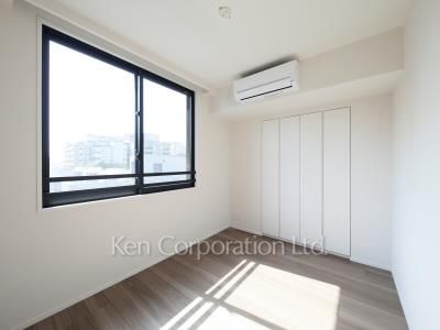 Bedroom ※Photo of the same layout on 5 floor. Decoration and fixture may differ.