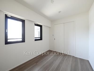 Bedroom ※Photo of the same layout on 5 floor. Decoration and fixture may differ.