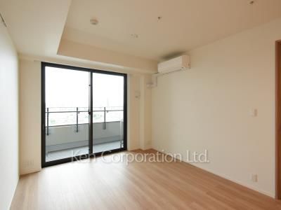 Living-Dining ※Photo of the same layout on 14 floor. Decoration and fixture may differ.