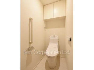 Lavatory ※Photo of the same layout on 14 floor. Decoration and fixture may differ.