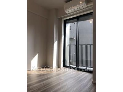 Bedroom ※Photo of the same layout on 9 floor. Decoration and fixture may differ.