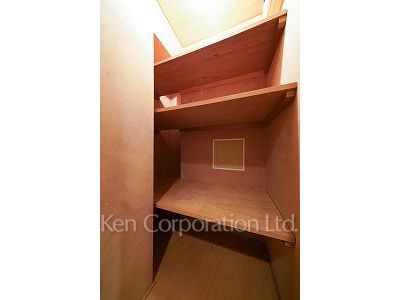 Closet ※Photo of the same layout on 15 floor. Decoration and fixture may differ.