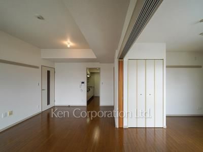 Living-Dining ※Photo of the same layout on 15 floor. Decoration and fixture may differ.