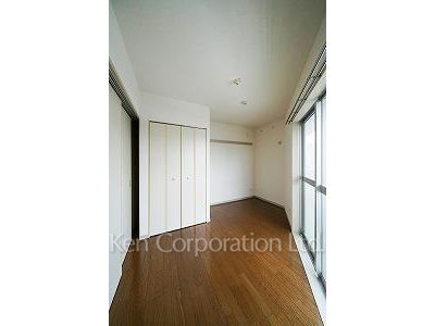 Master Bedroom ※Photo of the same layout on 15 floor. Decoration and fixture may differ.