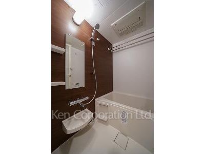 Bath ※Photo of the same layout on 15 floor. Decoration and fixture may differ.