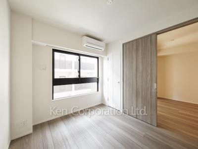 Bedroom ※Photo of the same layout on 5 floor. Decoration and fixture may differ.