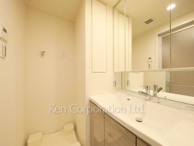 Powder Room ※Photo of the same layout on 5 floor. Decoration and fixture may differ.