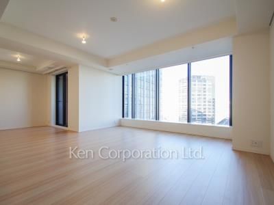 Living-Dining ※Photo of the same layout on 26 floor. Decoration and fixture may differ.