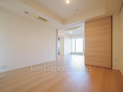 Bedroom ※Photo of the same layout on 26 floor. Decoration and fixture may differ.