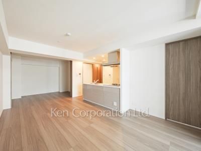 Living-Dining ※Photo of the same layout on 5 floor. Decoration and fixture may differ.