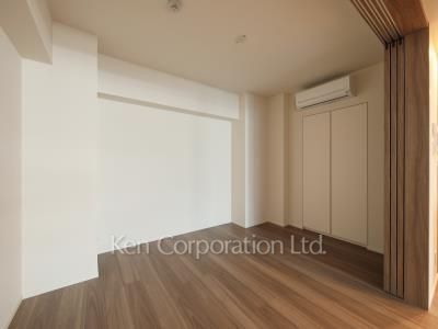 Bedroom ※Photo of the same layout on 5 floor. Decoration and fixture may differ.