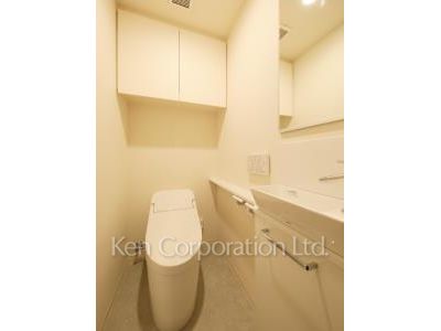 Lavatory ※Photo of the same layout on 5 floor. Decoration and fixture may differ.