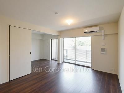 Living-Dining ※Photo of the same layout on 1 floor. Decoration and fixture may differ.