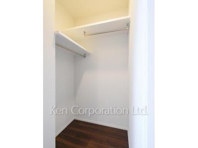 Walk-In Closet ※Photo of the same layout on 1 floor. Decoration and fixture may differ.