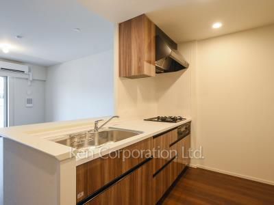 Kitchen ※Photo of the same layout on 1 floor. Decoration and fixture may differ.
