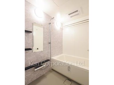 Bath ※Photo of the same layout on 1 floor. Decoration and fixture may differ.