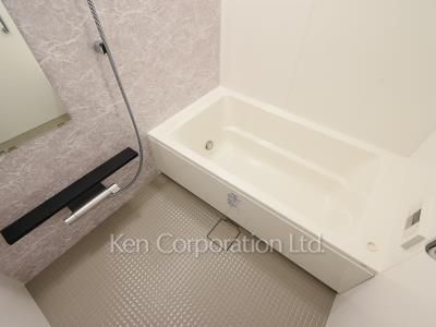 Bath ※Photo of the same layout on 1 floor. Decoration and fixture may differ.